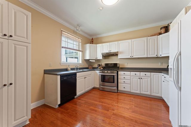 6350 False River Rd, Oscar, LA 70762