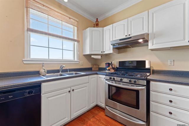 6350 False River Rd, Oscar, LA 70762