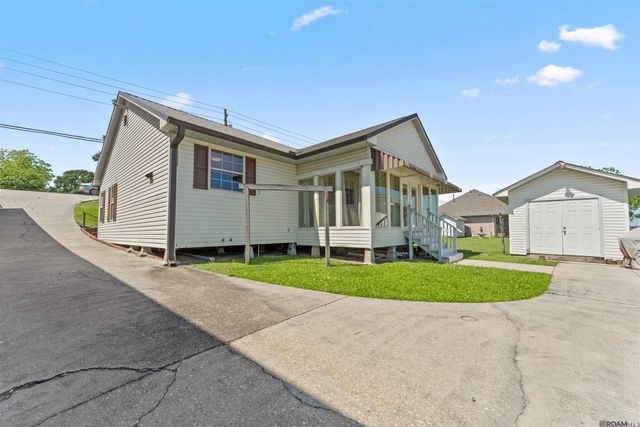 6350 False River Rd, Oscar, LA 70762