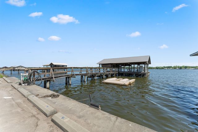 6350 False River Rd, Oscar, LA 70762