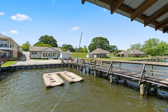6350 False River Rd, Oscar, LA 70762