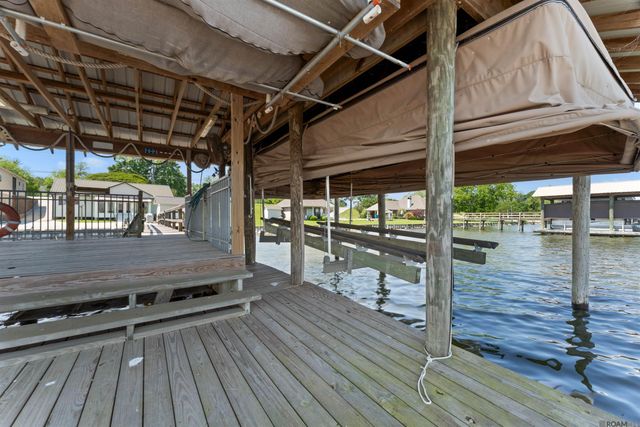 6350 False River Rd, Oscar, LA 70762