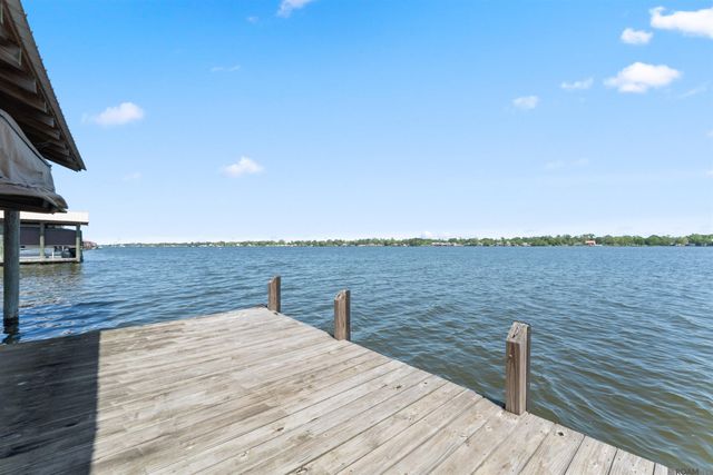 6350 False River Rd, Oscar, LA 70762