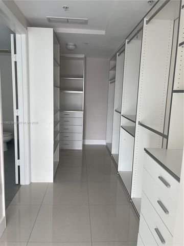 92 SW 3rd St 3203, Miami, FL 33130