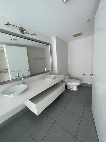 92 SW 3rd St 3203, Miami, FL 33130