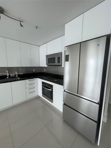 92 SW 3rd St 3203, Miami, FL 33130