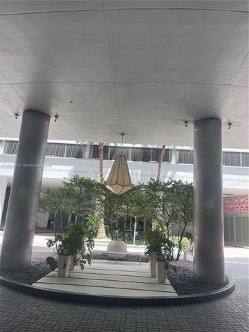 92 SW 3rd St 3203, Miami, FL 33130