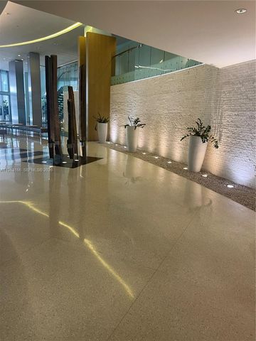 92 SW 3rd St 3203, Miami, FL 33130