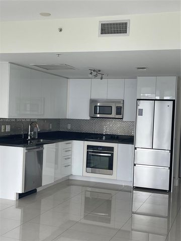 92 SW 3rd St 3203, Miami, FL 33130