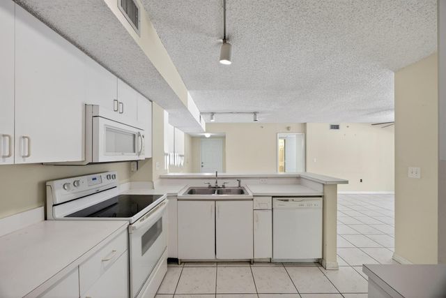 3844 Lyons Road 101-4, Coconut Creek, FL 33073