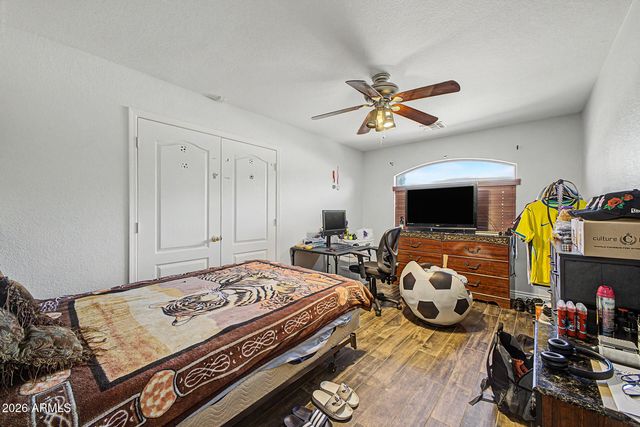 4623 W DESERT Lane, Laveen, AZ 85339