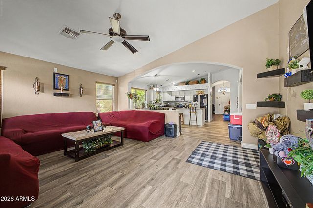 4623 W DESERT Lane, Laveen, AZ 85339