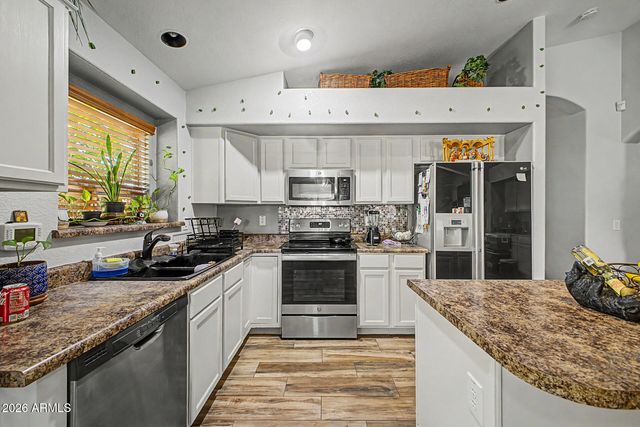 4623 W DESERT Lane, Laveen, AZ 85339