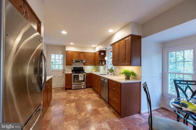 10901 SWANSFIELD, Columbia, MD 21044