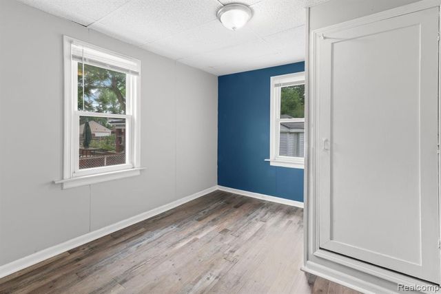 23152 Tawas Avenue, Hazel Park, MI 48030