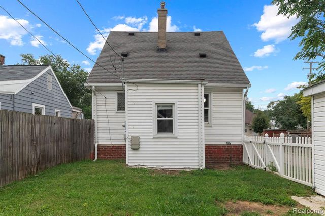 23152 Tawas Avenue, Hazel Park, MI 48030
