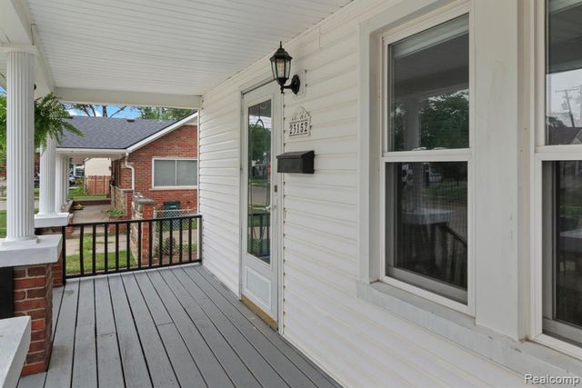 23152 Tawas Avenue, Hazel Park, MI 48030