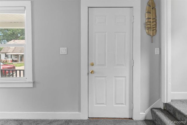 23152 Tawas Avenue, Hazel Park, MI 48030
