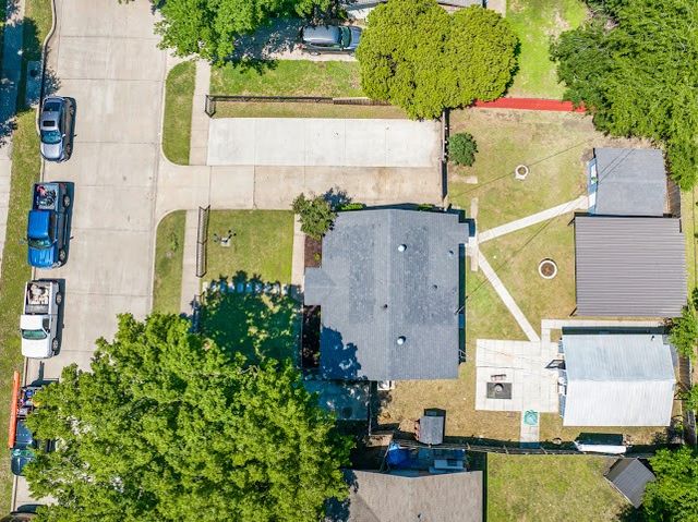 505 Worthway Drive, Grand Prairie, TX 75051