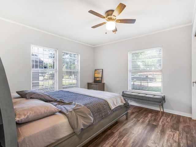 505 Worthway Drive, Grand Prairie, TX 75051