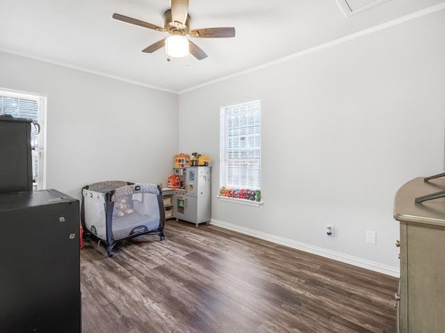 505 Worthway Drive, Grand Prairie, TX 75051