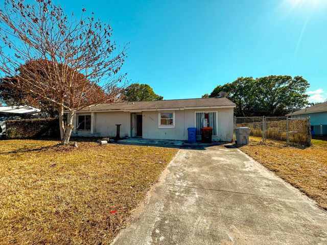 1355 23rd Place SW, Vero Beach, FL 32962