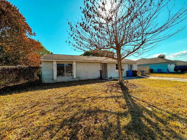 1355 23rd Place SW, Vero Beach, FL 32962