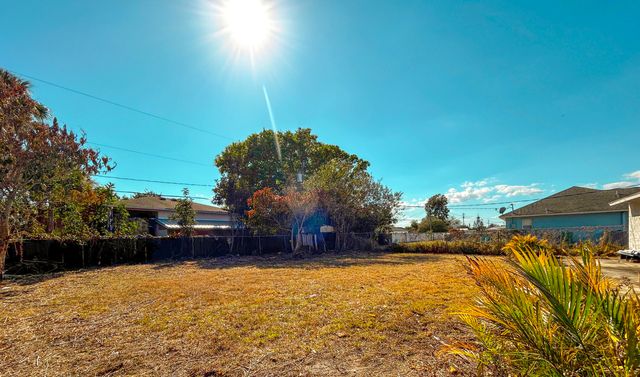 1355 23rd Place SW, Vero Beach, FL 32962