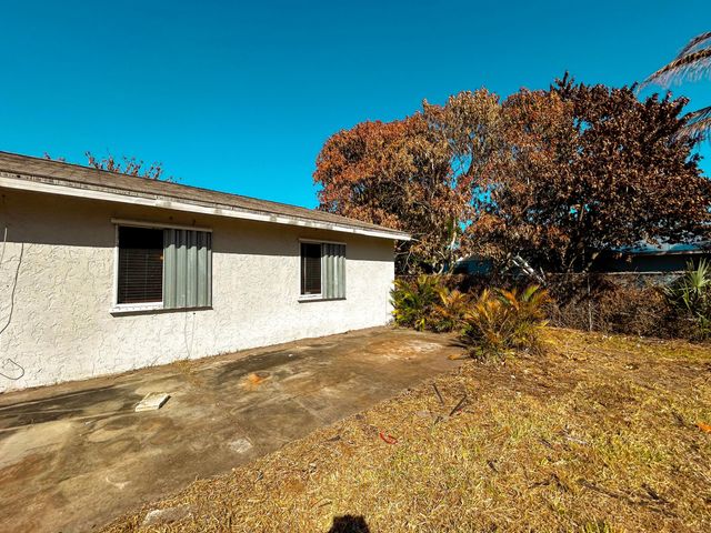 1355 23rd Place SW, Vero Beach, FL 32962