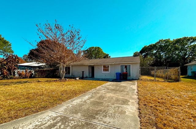 1355 23rd Place SW, Vero Beach, FL 32962