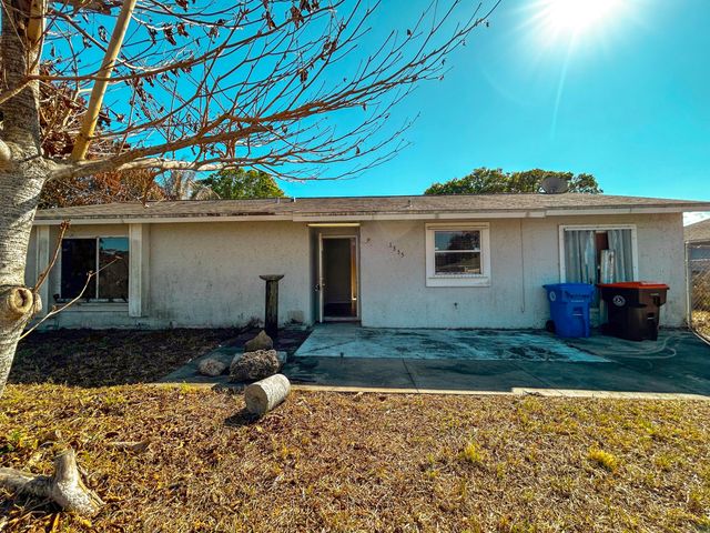 1355 23rd Place SW, Vero Beach, FL 32962