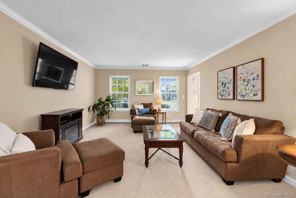 60 Scranton Avenue, Port Jefferson Station, NY 11776 — photo 3