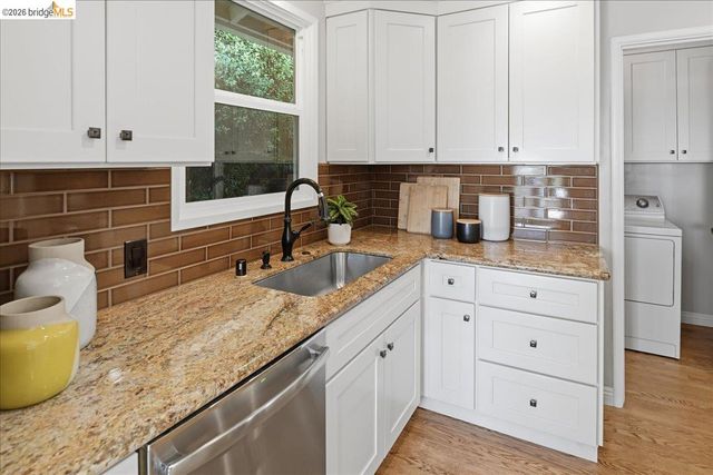 2925 Shasta Rd, Berkeley, CA 94708