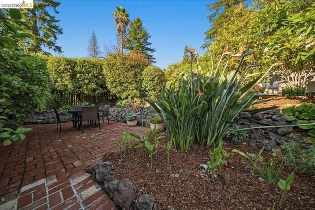 2925 Shasta Rd, Berkeley, CA 94708