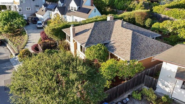 2925 Shasta Rd, Berkeley, CA 94708