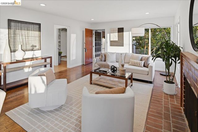 2925 Shasta Rd, Berkeley, CA 94708