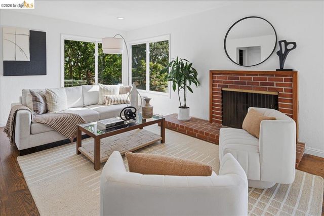 2925 Shasta Rd, Berkeley, CA 94708