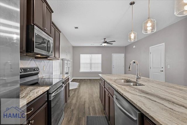 224 Brightleaf Circle, Hinesville, GA 31313