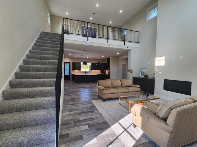 8800 Grace Lane N, Greenfield, MN 55357