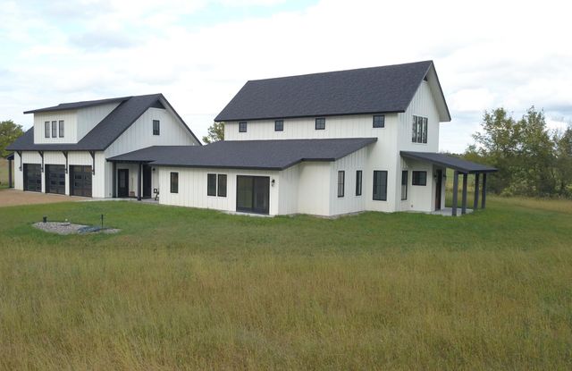 8800 Grace Lane N, Greenfield, MN 55357