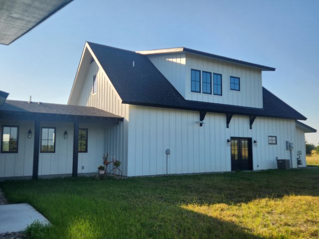 8800 Grace Lane N, Greenfield, MN 55357