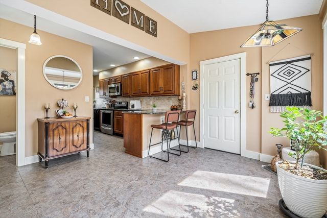 400 N Woodstock Rd, Southbridge, MA 01550