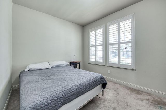 297 W Lilac Avenue, Reedley, CA 93654
