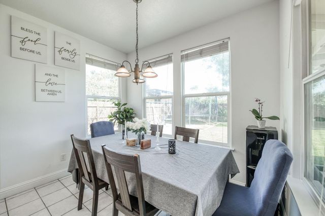 297 W Lilac Avenue, Reedley, CA 93654