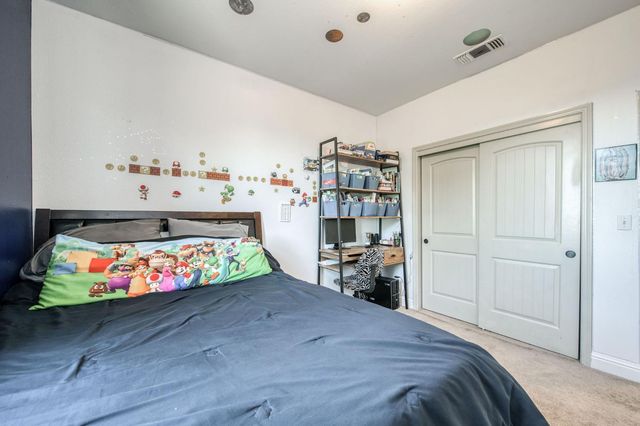 297 W Lilac Avenue, Reedley, CA 93654