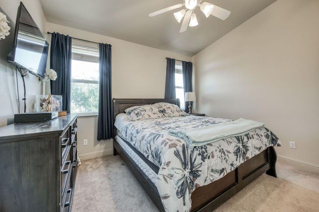 297 W Lilac Avenue, Reedley, CA 93654