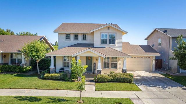 297 W Lilac Avenue, Reedley, CA 93654