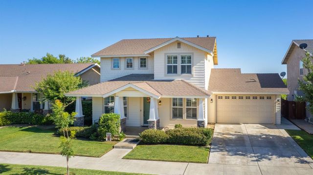297 W Lilac Avenue, Reedley, CA 93654