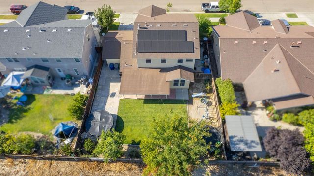 297 W Lilac Avenue, Reedley, CA 93654