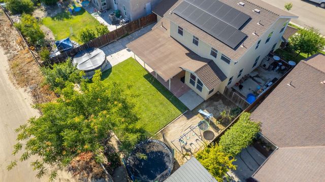 297 W Lilac Avenue, Reedley, CA 93654